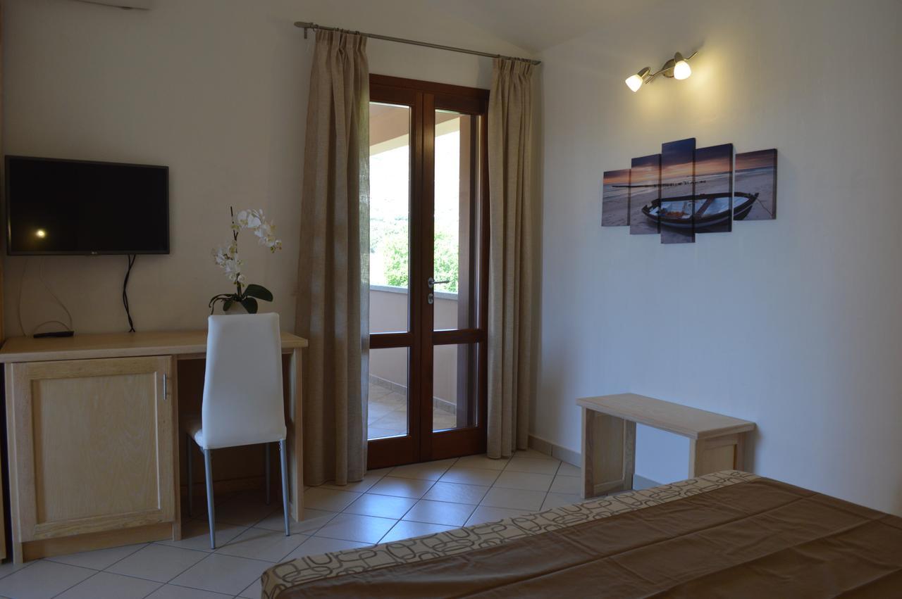 Guest Rooms Affittacamere San Teodoro  Kültér fotó
