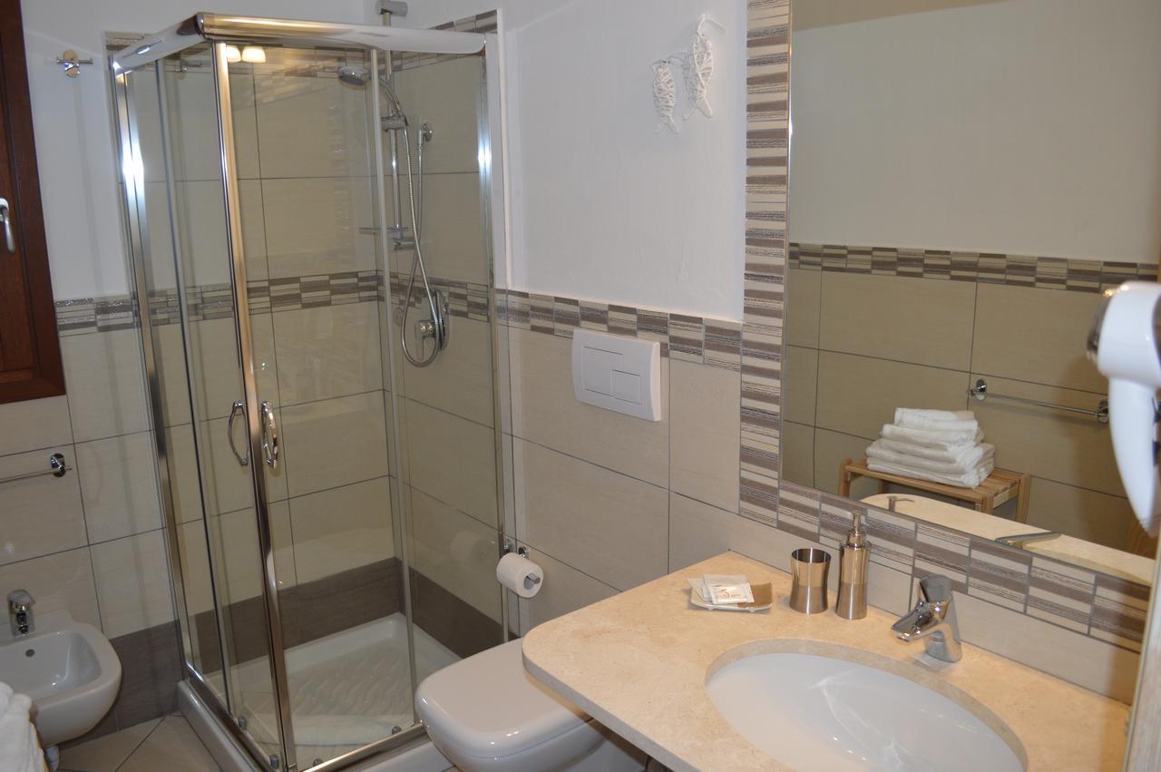Guest Rooms Affittacamere San Teodoro  Kültér fotó