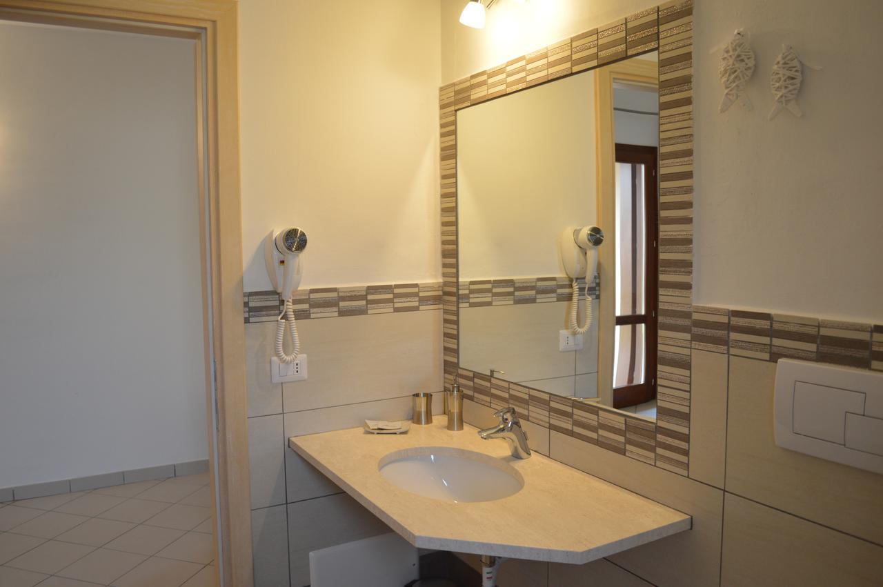 Guest Rooms Affittacamere San Teodoro  Kültér fotó