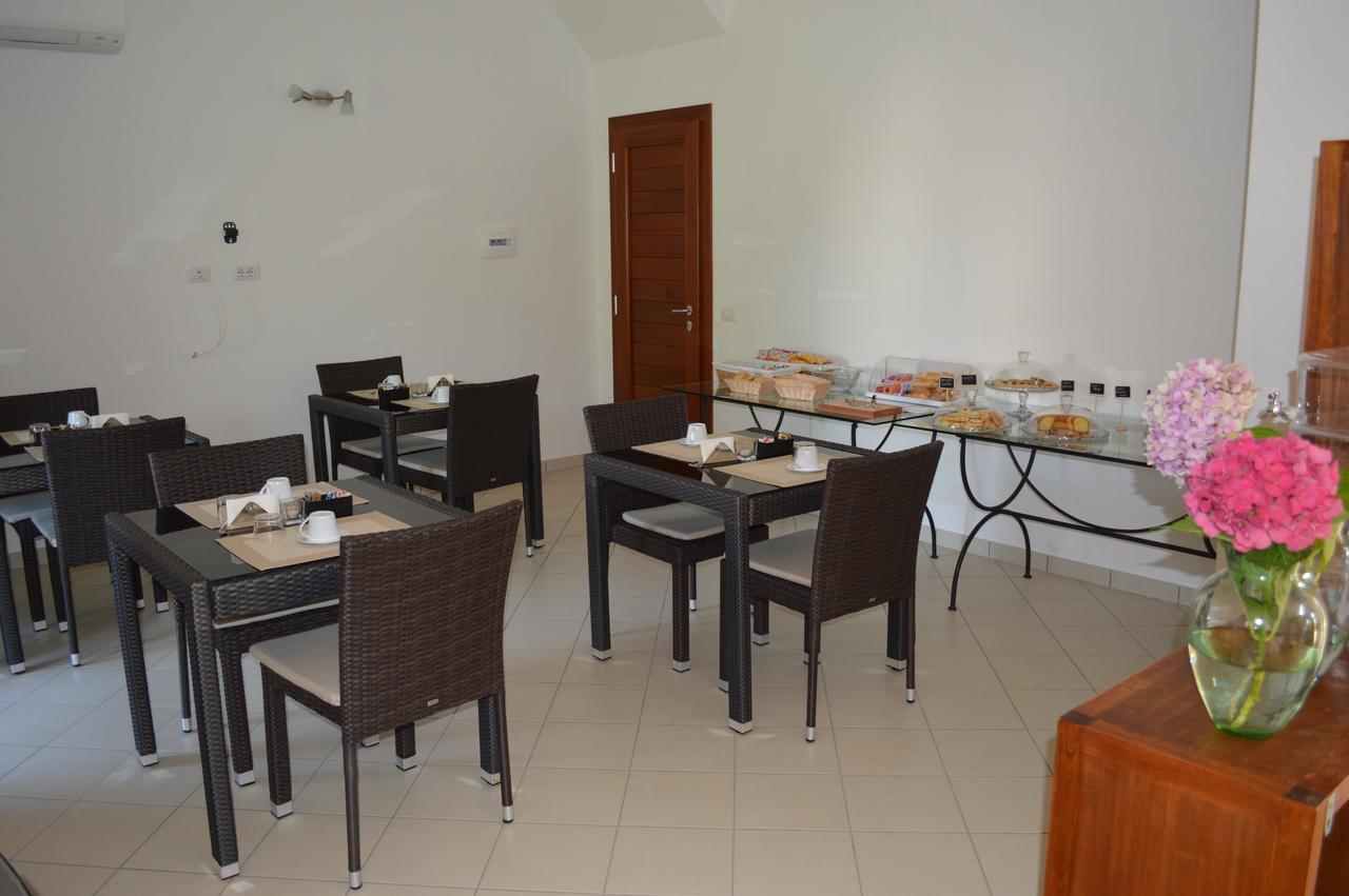 Guest Rooms Affittacamere San Teodoro  Kültér fotó